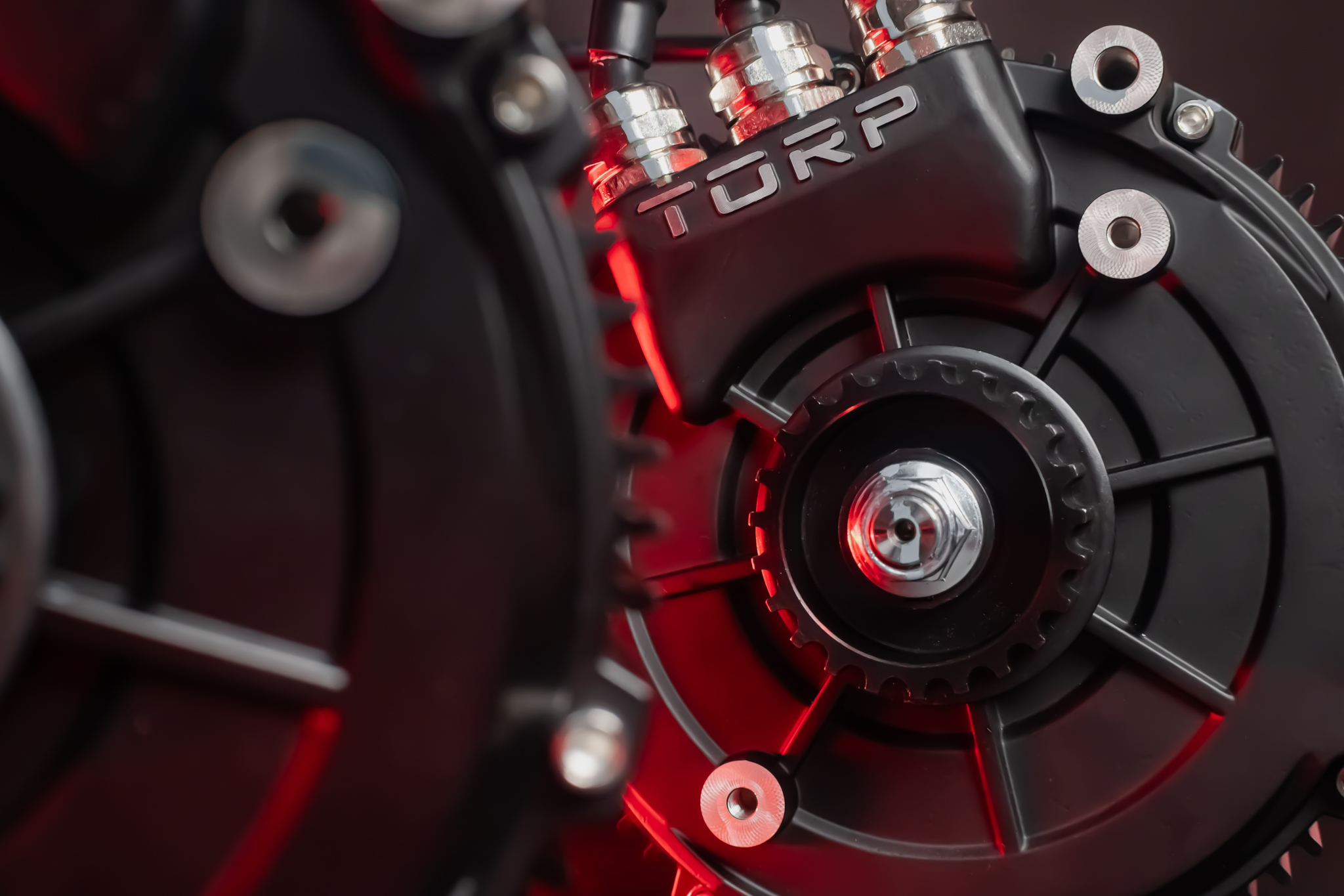 Torp TM25 variklio korpusas ir montavimo vietos SurRon Light Bee