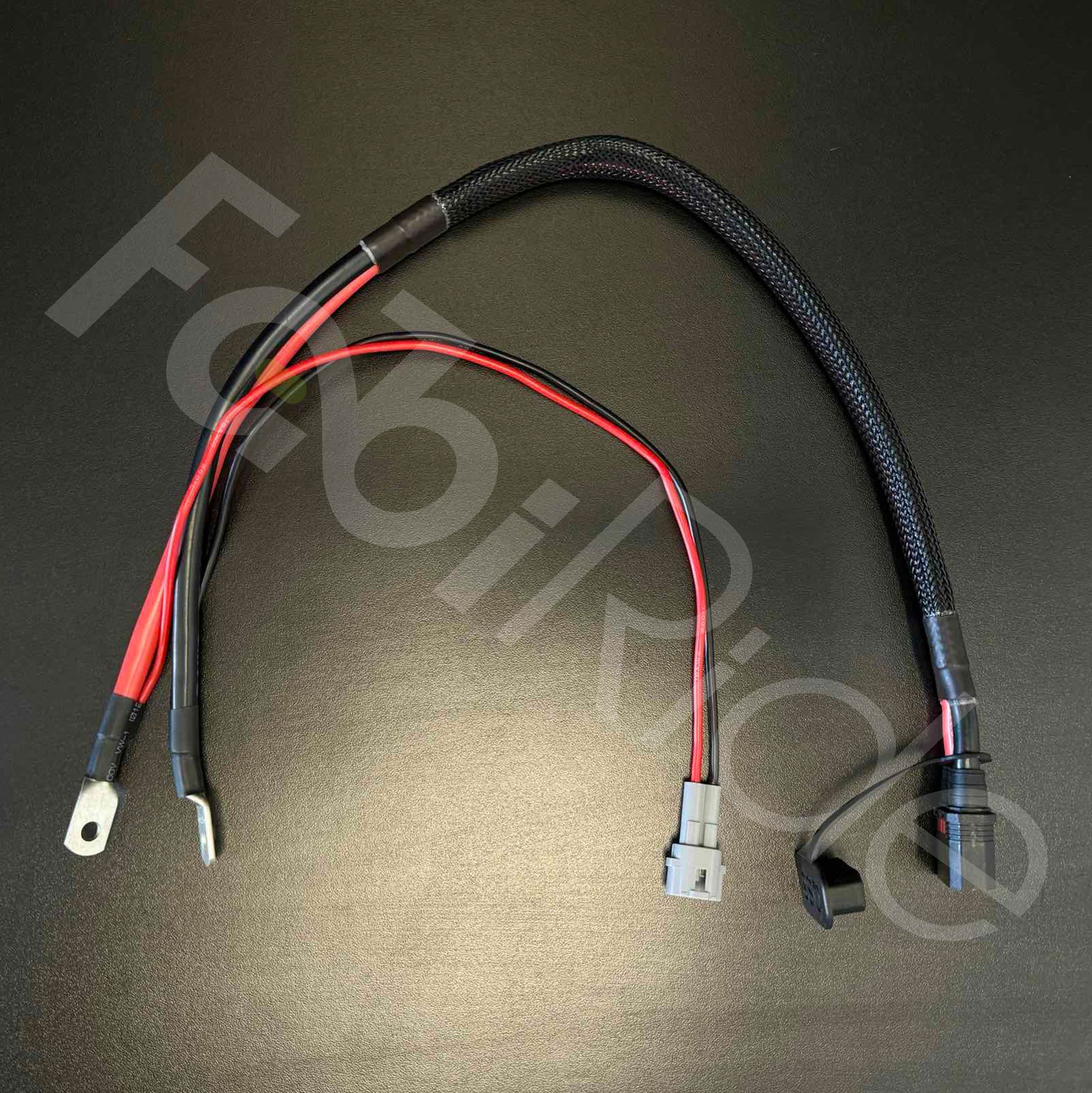 SurRon / Talaria QS8 laidas (Power Harness), QS8 jungties detalė iš arti