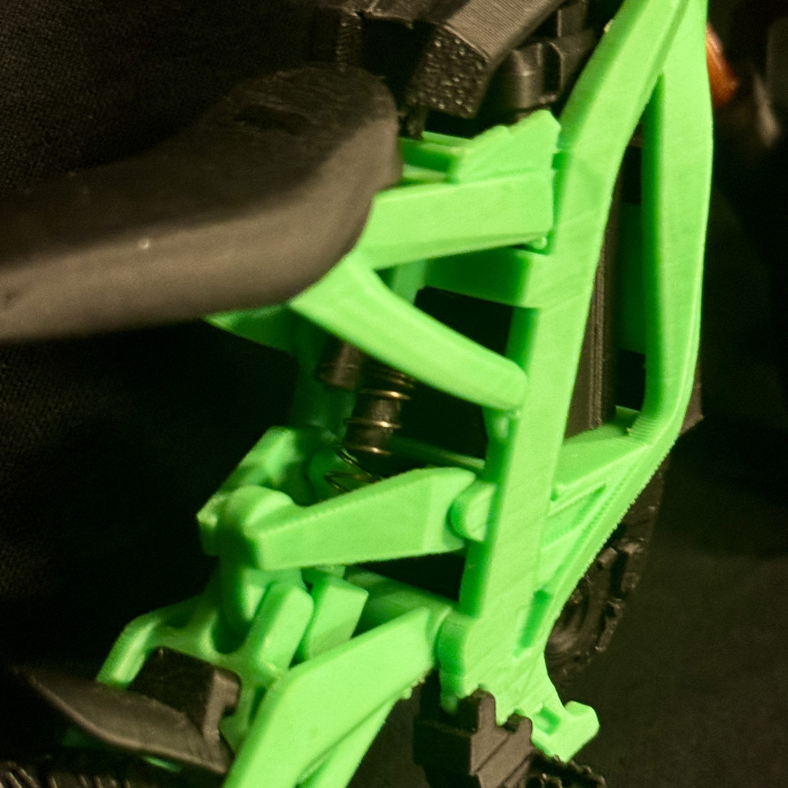 SurRon Mini 3D mėlynos spalvos modelis, vaizdas iš galo su galine žvaigždute